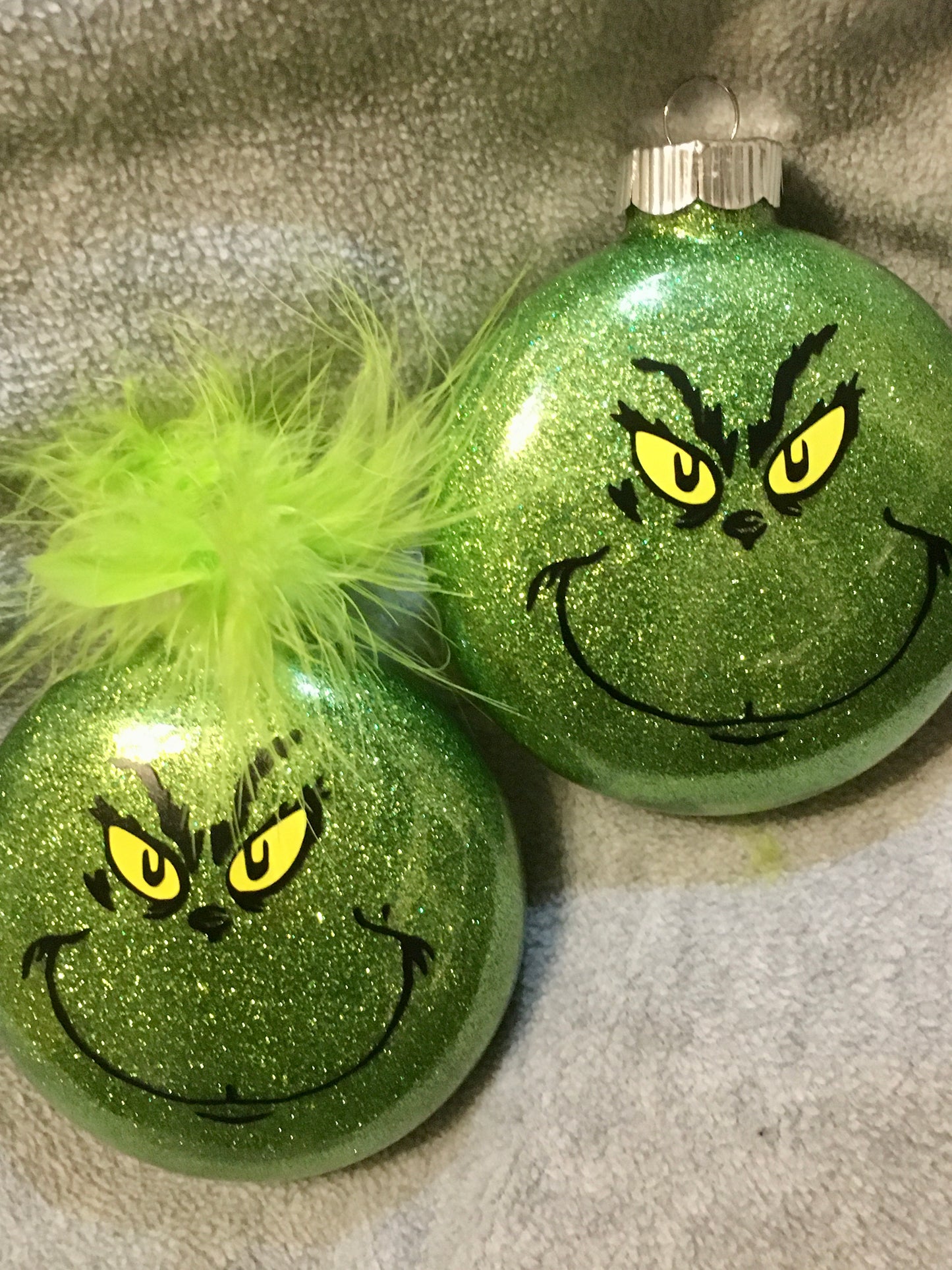 x Christmas Ornament-Grinch (Glass)